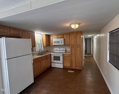 2522 Amberly Road Ne - Photo Thumbnail 2