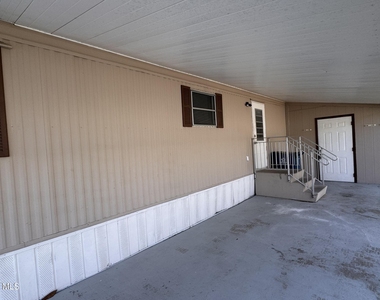 2522 Amberly Road Ne - Photo Thumbnail 1