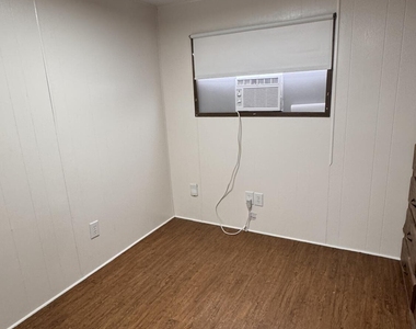 2522 Amberly Road Ne - Photo Thumbnail 4