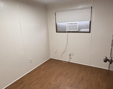 2522 Amberly Road Ne - Photo Thumbnail 10