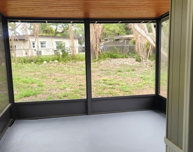 102 S Christmas Hill Road - Photo Thumbnail 20