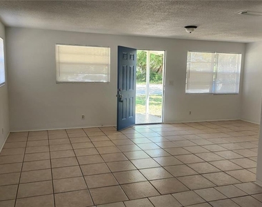 565 3rd Avenue - Photo Thumbnail 8