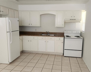 565 3rd Avenue - Photo Thumbnail 9