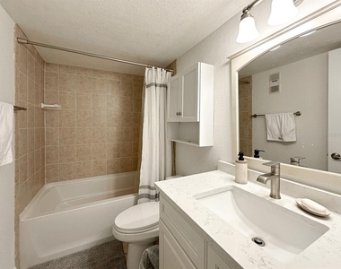 7920 Sun Island Drive S - Photo Thumbnail 23