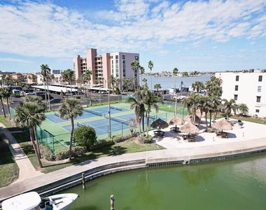 7920 Sun Island Drive S - Photo Thumbnail 35