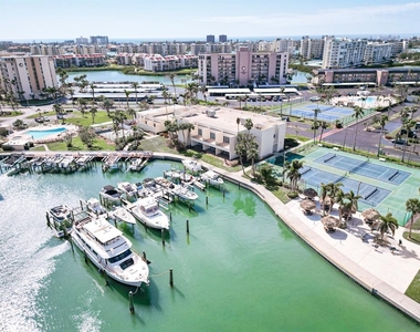 7920 Sun Island Drive S - Photo Thumbnail 33