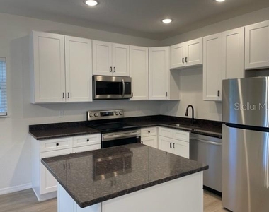 1482 Cleveland Street - Photo Thumbnail 2
