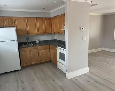 639 Michigan Boulevard - Photo Thumbnail 5