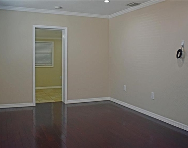 4311 W Virginia Avenue - Photo Thumbnail 12
