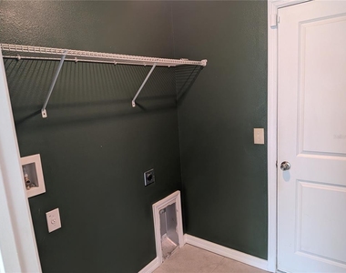 446 Argyll Drive - Photo Thumbnail 3