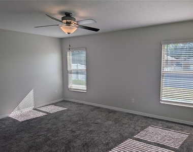 446 Argyll Drive - Photo Thumbnail 16