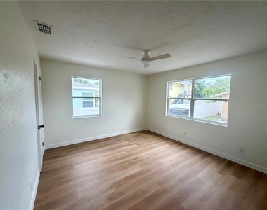 3938 2nd Avenue N - Photo Thumbnail 7