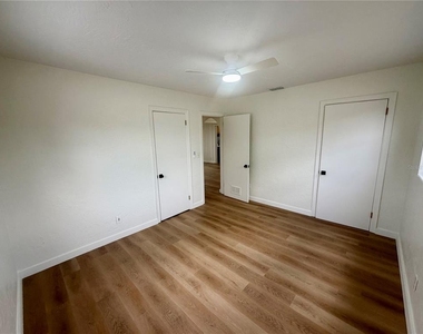 3938 2nd Avenue N - Photo Thumbnail 11