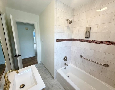 3938 2nd Avenue N - Photo Thumbnail 9