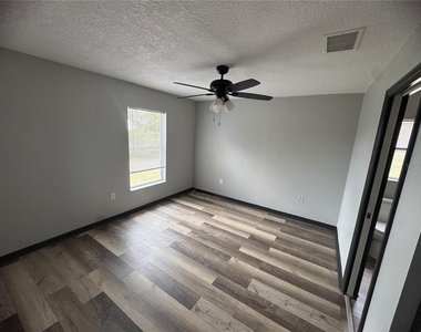 6289 Mariner Boulevard - Photo Thumbnail 4