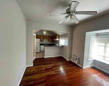 255 6th Avenue N - Photo Thumbnail 3
