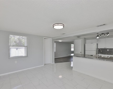 5637 Golden Nugget Drive - Photo Thumbnail 12