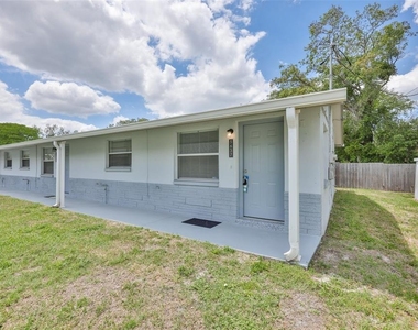 5637 Golden Nugget Drive - Photo Thumbnail 2