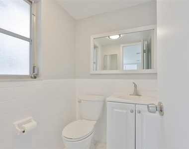 5637 Golden Nugget Drive - Photo Thumbnail 16
