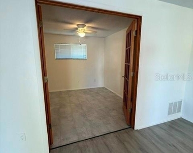 1884 Yale Drive - Photo Thumbnail 13