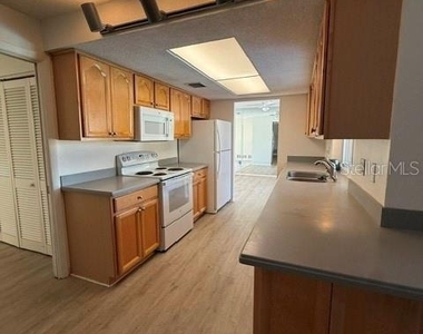 1884 Yale Drive - Photo Thumbnail 16