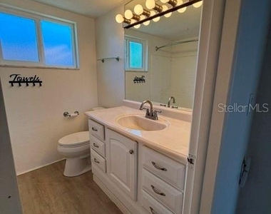 1884 Yale Drive - Photo Thumbnail 8