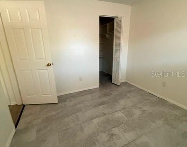 1884 Yale Drive - Photo Thumbnail 6