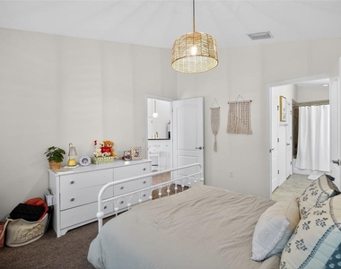 7001 Interbay Boulevard - Photo Thumbnail 22