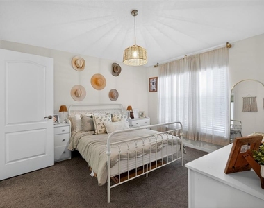 7001 Interbay Boulevard - Photo Thumbnail 20