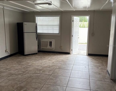 14854 17th Street - Photo Thumbnail 4