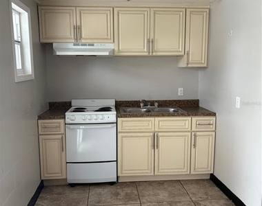 14854 17th Street - Photo Thumbnail 2
