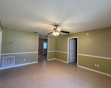 5435 Tangerine Drive - Photo Thumbnail 2