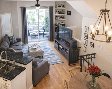 617 Island Place Way - Photo Thumbnail 4
