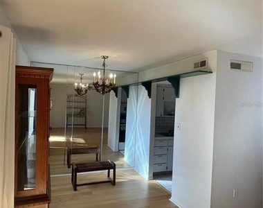 1589 Greenlea Drive - Photo Thumbnail 8