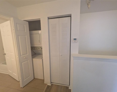 4015 Venetian Bay Drive - Photo Thumbnail 11