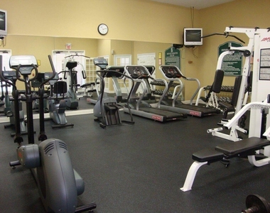 4015 Venetian Bay Drive - Photo Thumbnail 19