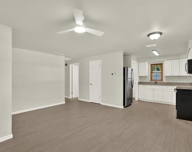 1187 Bass Boulevard - Photo Thumbnail 8