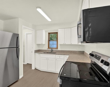 1187 Bass Boulevard - Photo Thumbnail 10