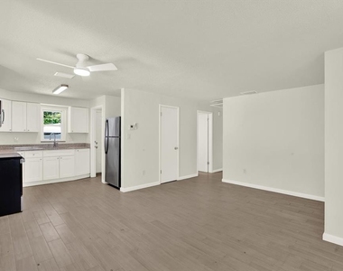 1187 Bass Boulevard - Photo Thumbnail 27