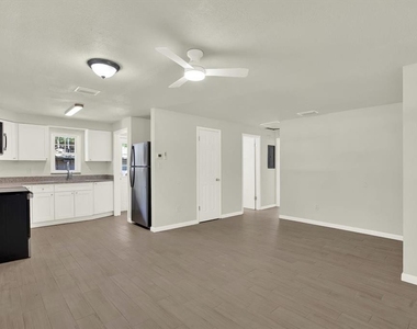 1187 Bass Boulevard - Photo Thumbnail 19