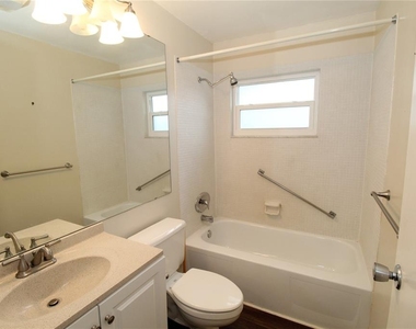 2202 Clubhouse Drive - Photo Thumbnail 8