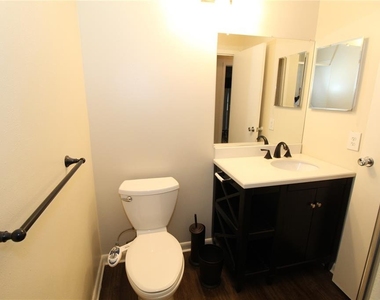 2202 Clubhouse Drive - Photo Thumbnail 17