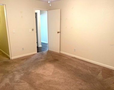 2202 Clubhouse Drive - Photo Thumbnail 15