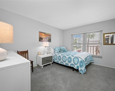 121 Island Way - Photo Thumbnail 28