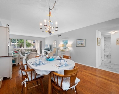 121 Island Way - Photo Thumbnail 11