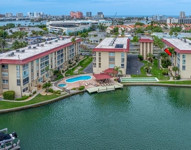 121 Island Way - Photo Thumbnail 43
