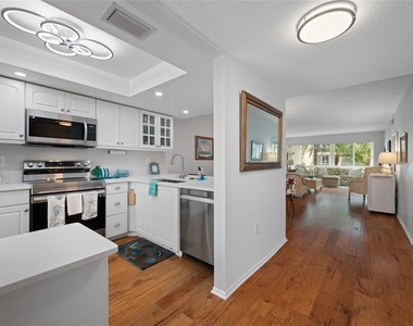121 Island Way - Photo Thumbnail 2