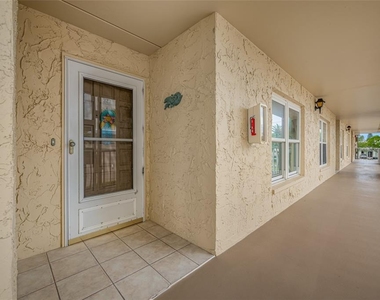 121 Island Way - Photo Thumbnail 1