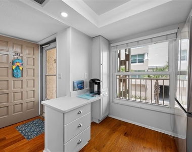 121 Island Way - Photo Thumbnail 3