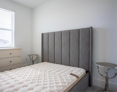 12506 Westhaven Oak Drive - Photo Thumbnail 10